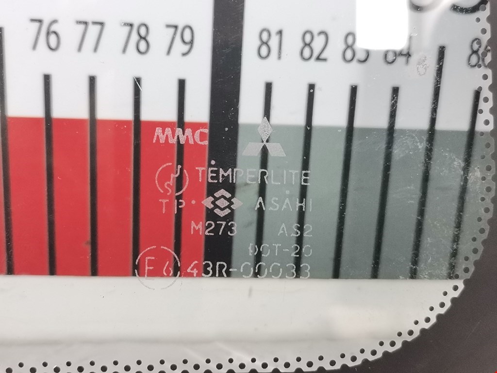 Стекло двери заднее правое MITSUBISHI Space Runner N1,N2 1991-1997