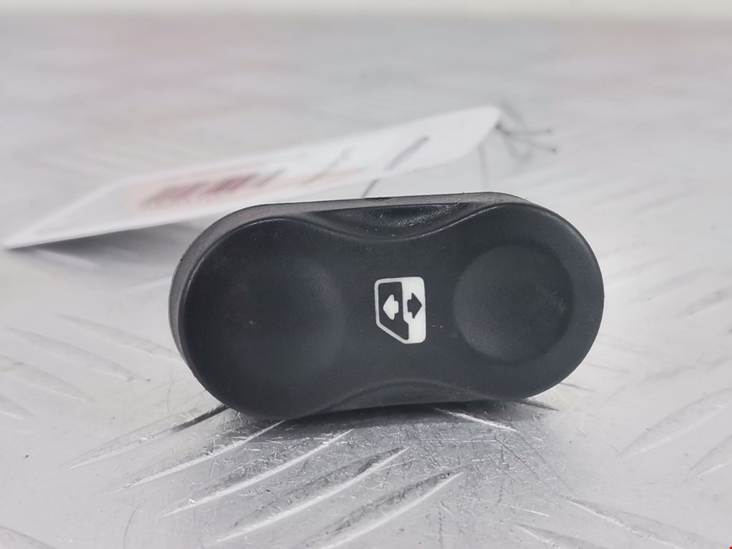 Кнопка стеклоподъемника DACIA Sandero 2008-2012