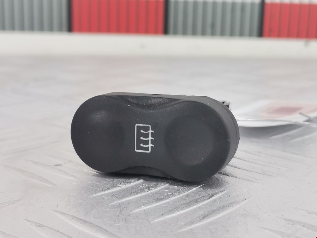 Кнопка подогрева (обогрева) заднего стекла Renault Sandero 1 (2007-2014)