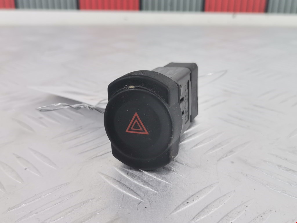 Кнопка аварийной сигнализации (аварийки) DACIA Sandero 2008-2012