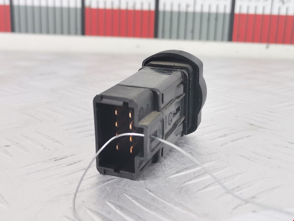 Кнопка аварийной сигнализации (аварийки) DACIA Sandero 2008-2012