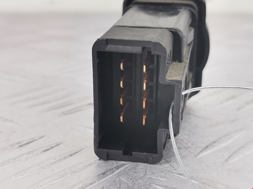 Кнопка аварийной сигнализации (аварийки) DACIA Sandero 2008-2012