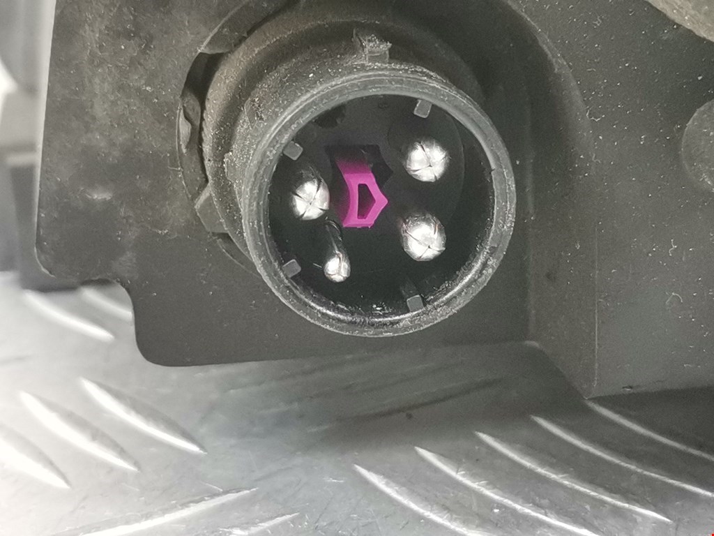 Фара правая VOLKSWAGEN Passat B5 1997-2005