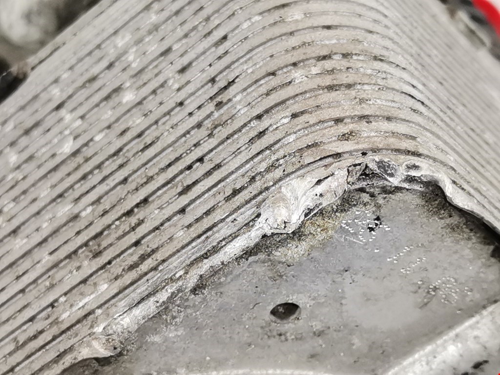 Корпус масляного фильтра VOLKSWAGEN Passat B6 2005-2011