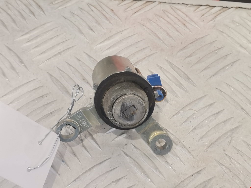 Вставка замка багажника MITSUBISHI Colt Z3 2003-2012