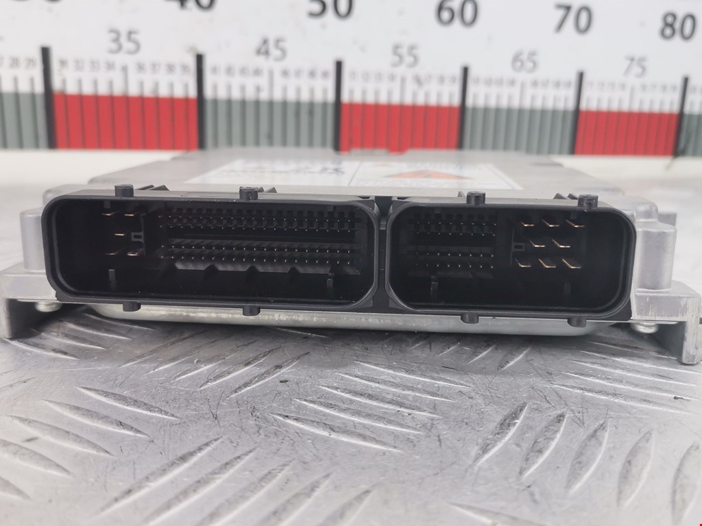 Блок управления двигателя (ЭБУ) NISSAN Almera Tino 2000-2006