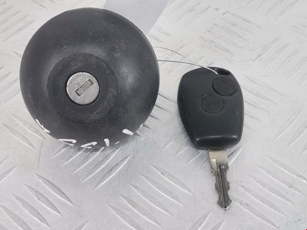 Крышка топливного бака DACIA Sandero 2008-2012