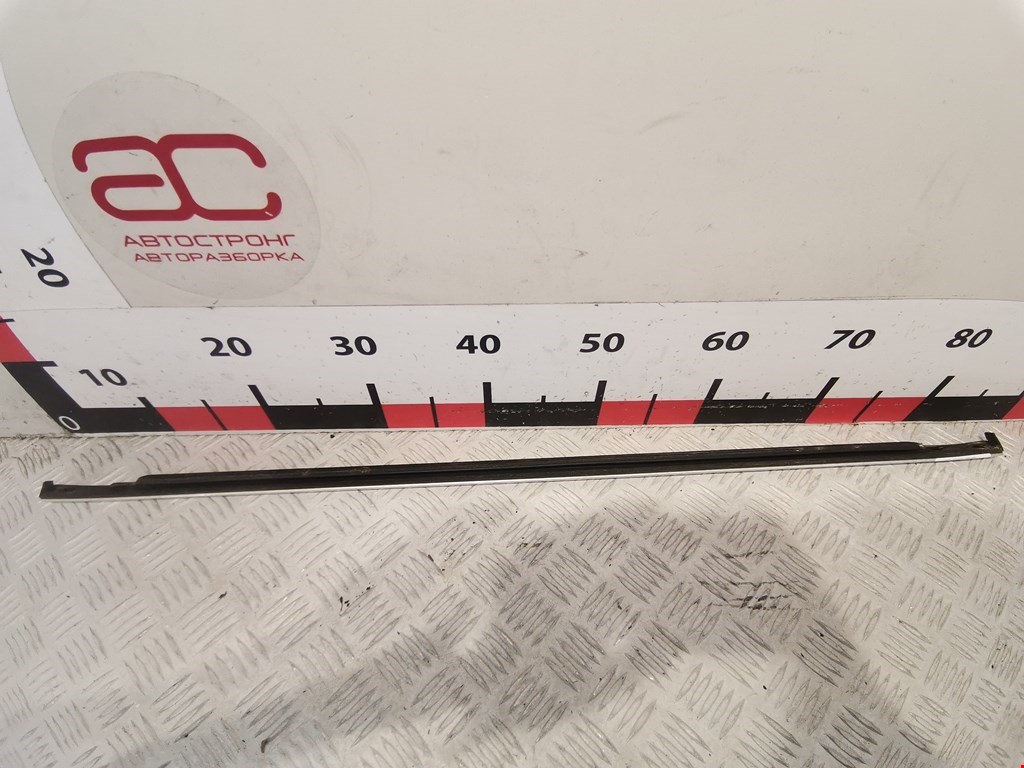 Уплотнитель (внутри) VOLKSWAGEN Passat B5 1997-2005