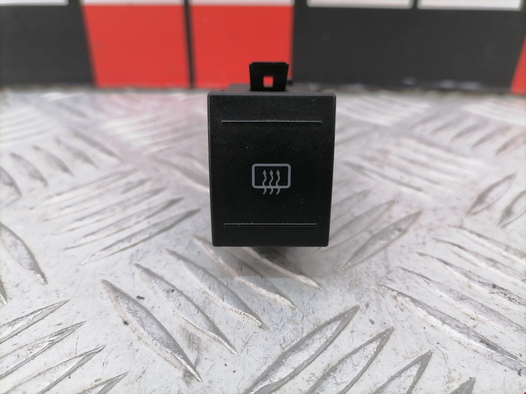 Кнопка подогрева (обогрева) заднего стекла Volkswagen Polo 4 (2001-2009)