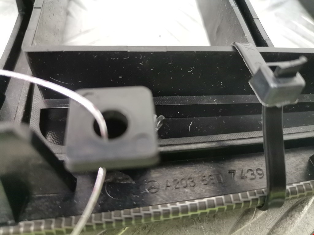 Накладка декоративная MERCEDES-BENZ C-Class C-klasse W203 2000-2007