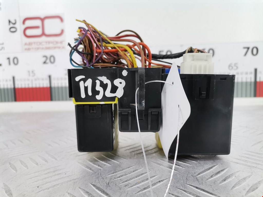 Датчик уровня в бачок омывателя CHEVROLET Spark 2005-2010