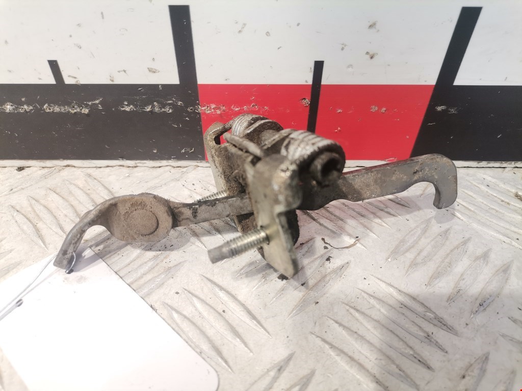 Ограничитель открывания двери DACIA Sandero 2008-2012