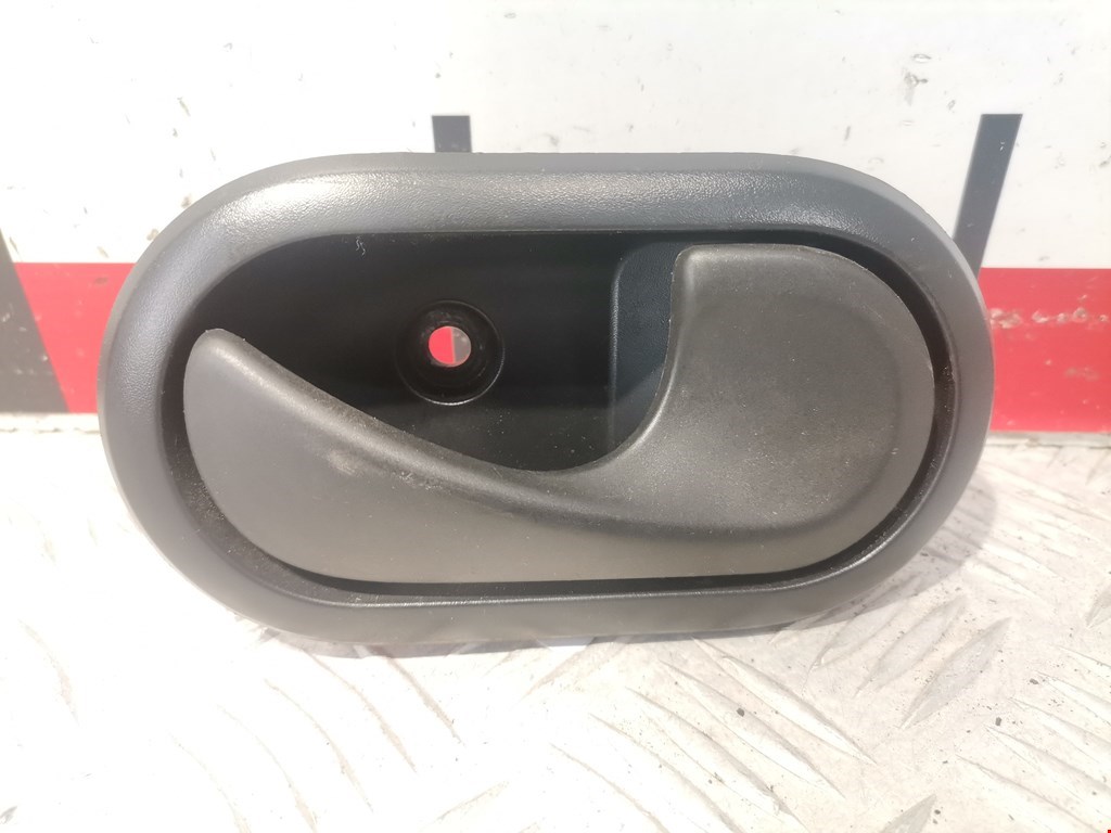 Ручка дверная задняя внутренняя правая DACIA Sandero 2008-2012