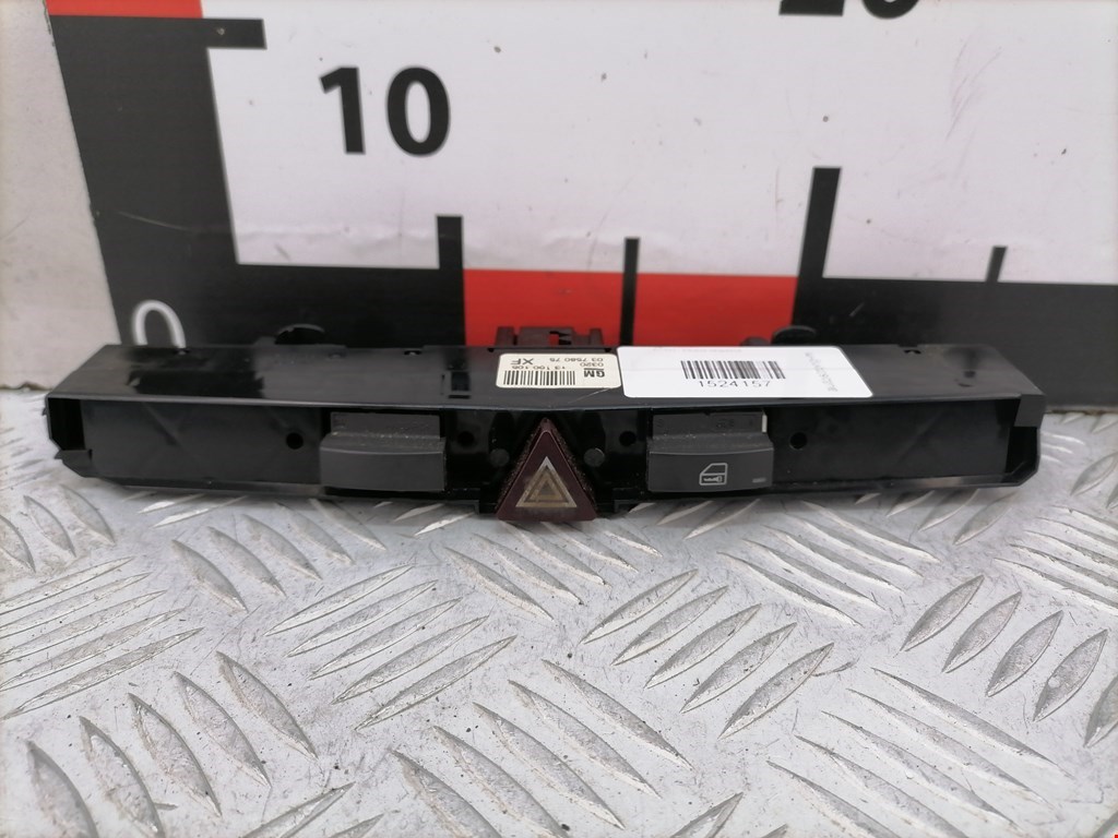 Кнопка аварийной сигнализации (аварийки) OPEL Astra H/Family 2004-2015