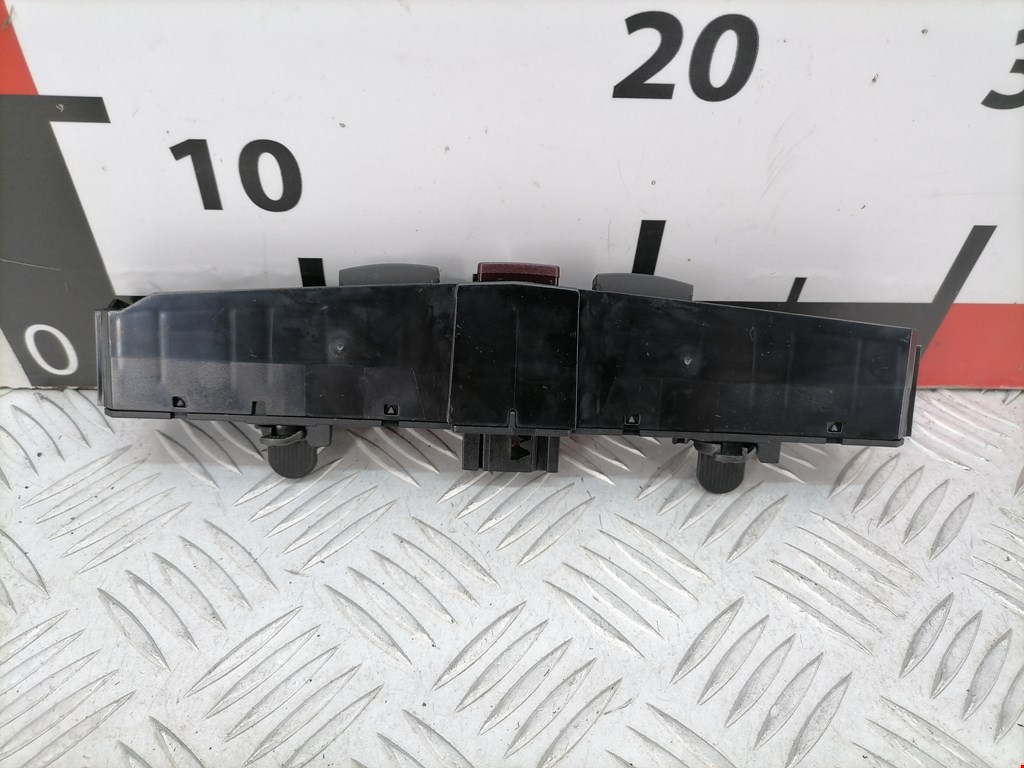 Кнопка аварийной сигнализации (аварийки) OPEL Astra H/Family 2004-2015