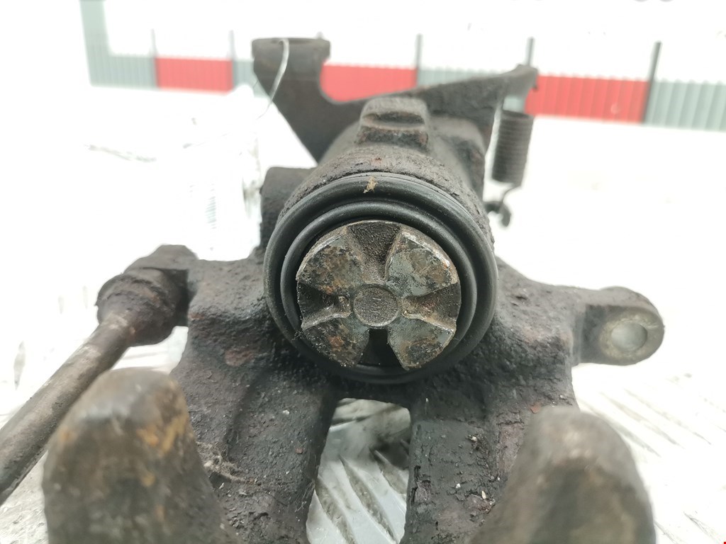 Суппорт задний правый FORD Focus I 1998-2005