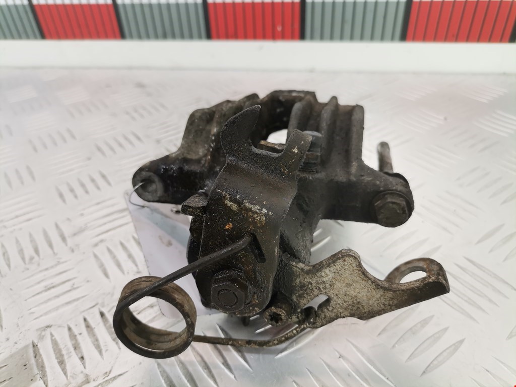 Суппорт задний левый VOLKSWAGEN Passat B5 1997-2005