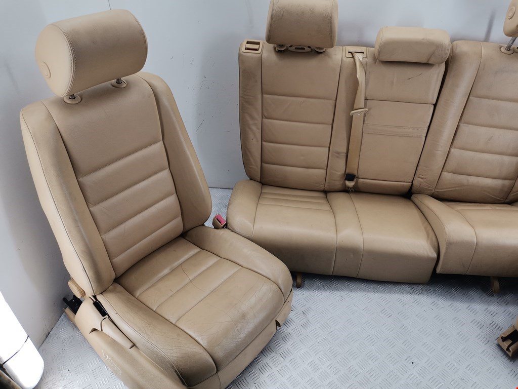 Комплект (К-кт) сидений VOLKSWAGEN Touareg 2002-2010