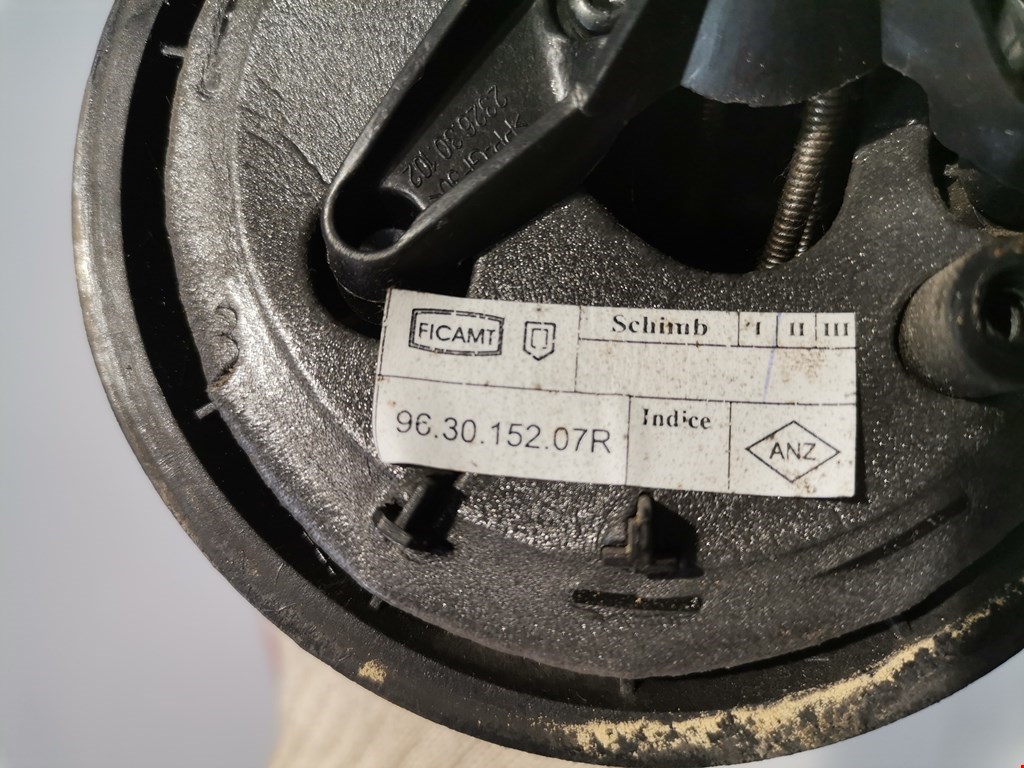 Зеркало правое DACIA Sandero 2008-2012