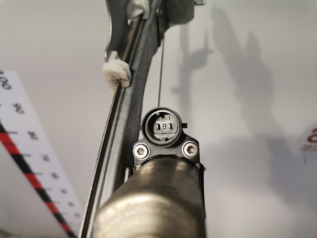 Стеклоподъемник передний правый DACIA Sandero 2008-2012