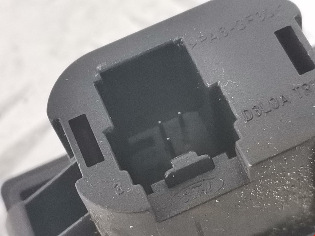 Кнопка аварийной сигнализации (аварийки) FORD C-MAX 2003-2010