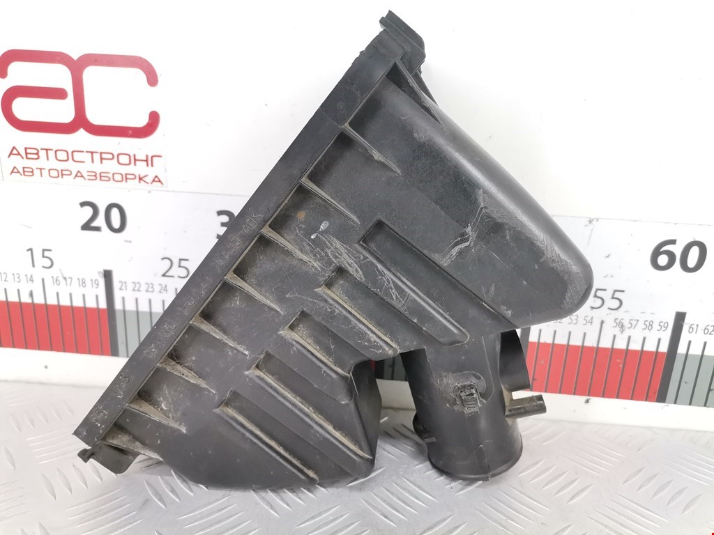 Корпус воздушного фильтра TOYOTA Yaris 1999-2005