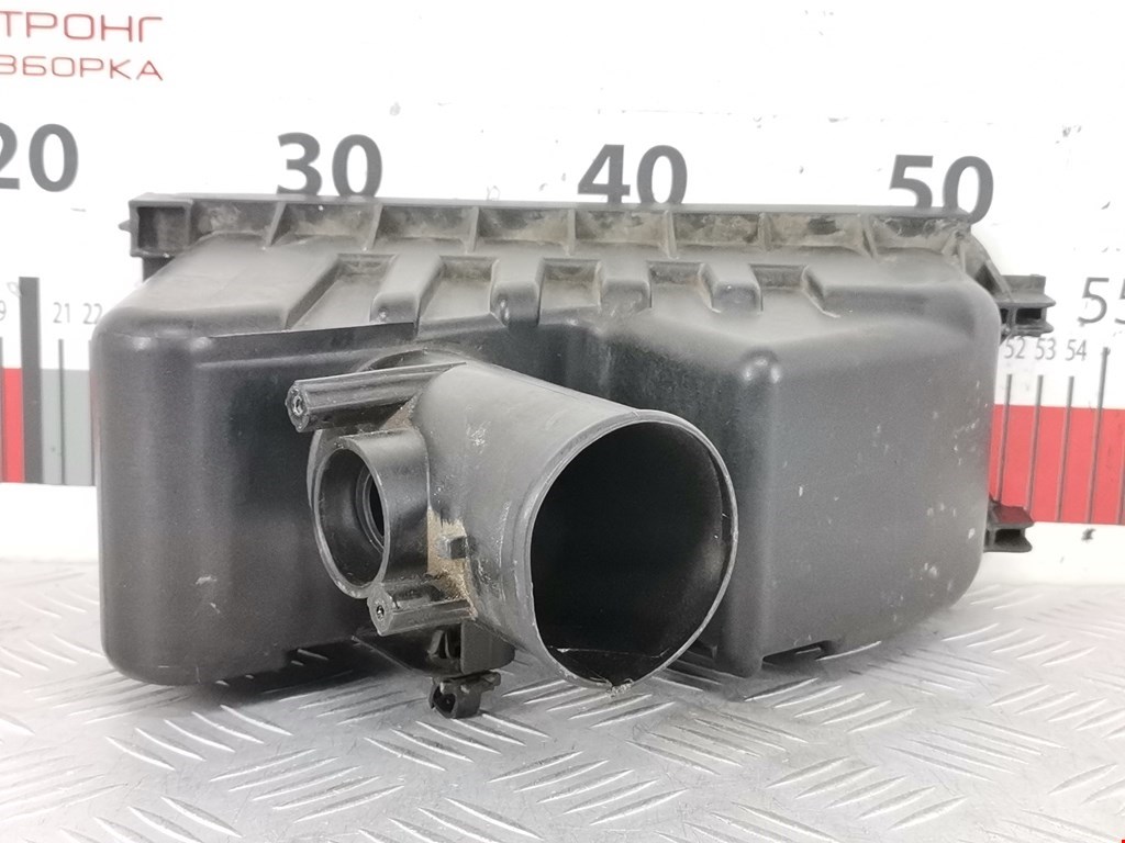 Корпус воздушного фильтра TOYOTA Yaris 1999-2005