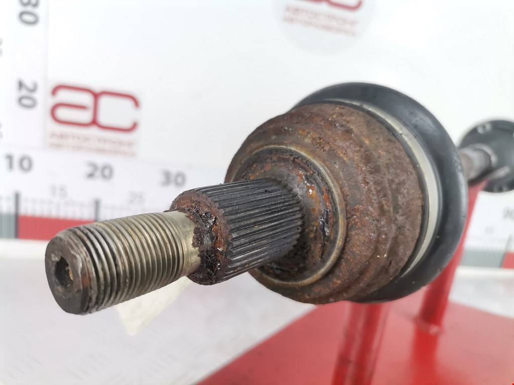 Полуось (привод, приводной вал) передняя левая SEAT Leon 1999-2005