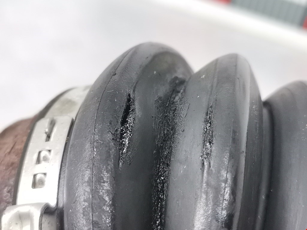 Полуось (привод, приводной вал) передняя левая SEAT Leon 1999-2005