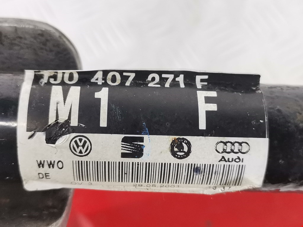 Полуось (привод, приводной вал) передняя левая SEAT Leon 1999-2005