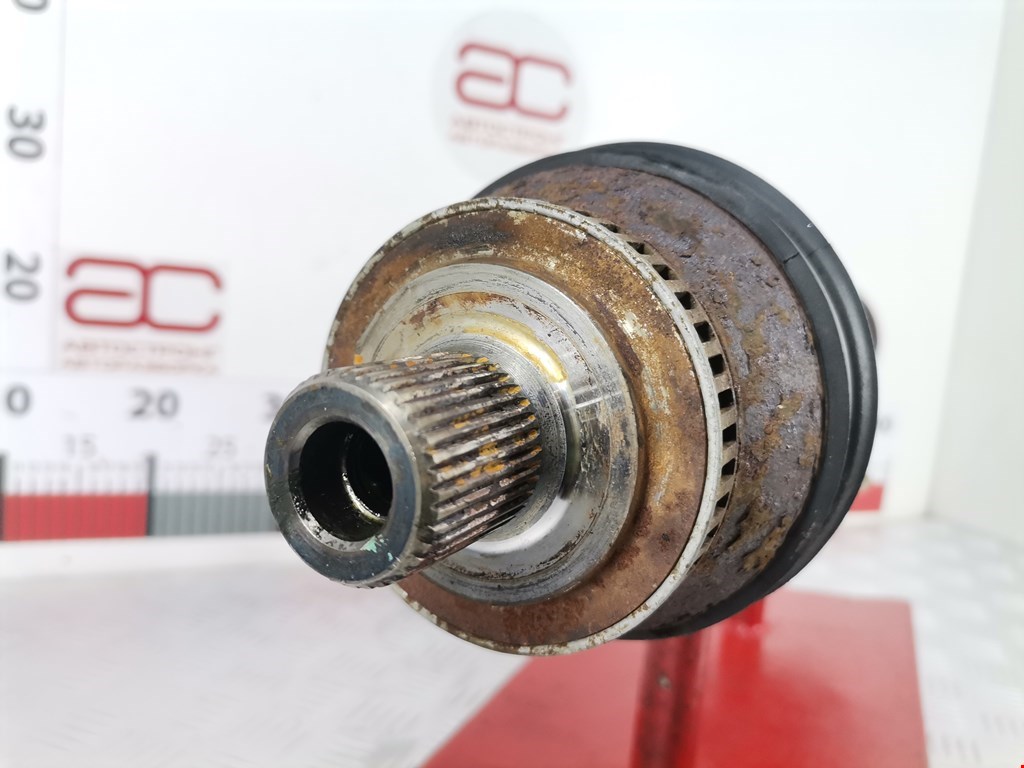 Полуось (привод, приводной вал) задняя левая AUDI A8 D2 1994-2002