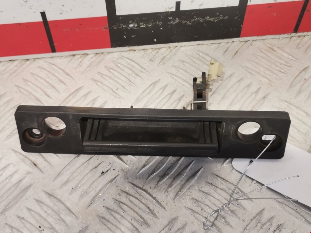 Ручка двери багажника наружная KIA Carens 1999-2002