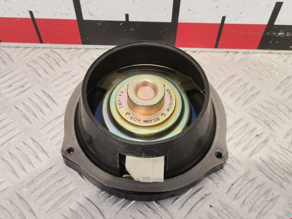 Динамик KIA Carens 1999-2002