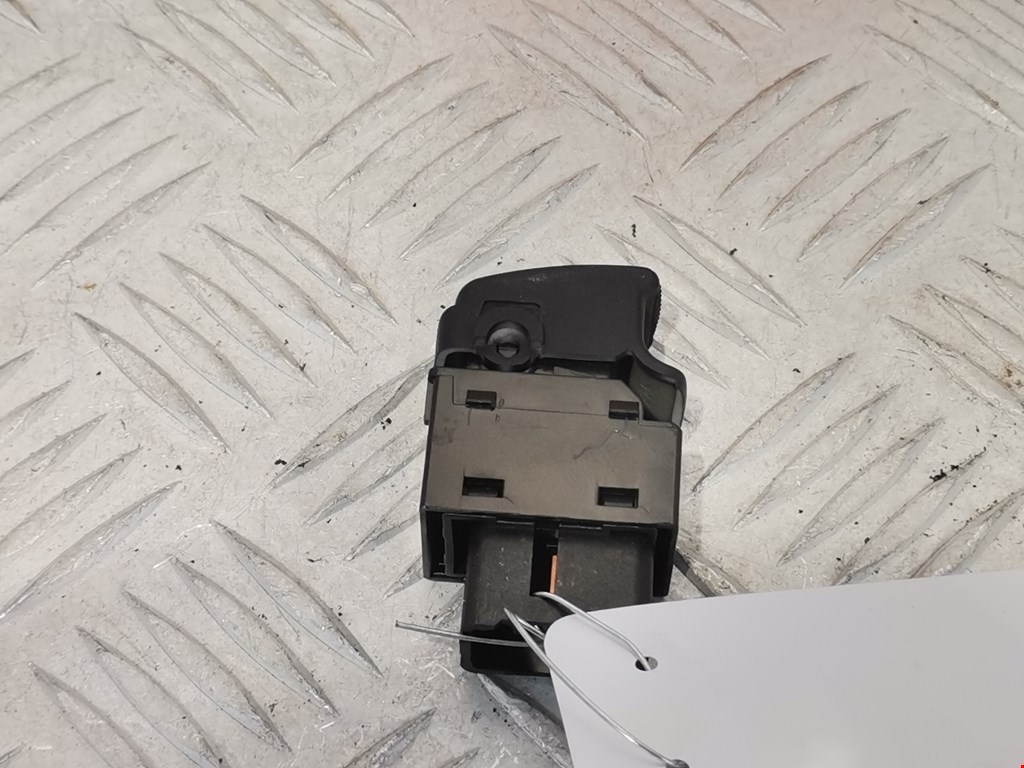 Кнопка стеклоподъемника KIA Carens 1999-2002