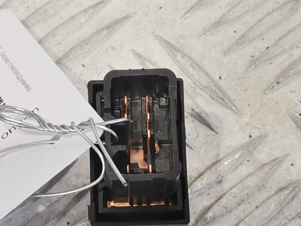 Кнопка стеклоподъемника KIA Carens 1999-2002