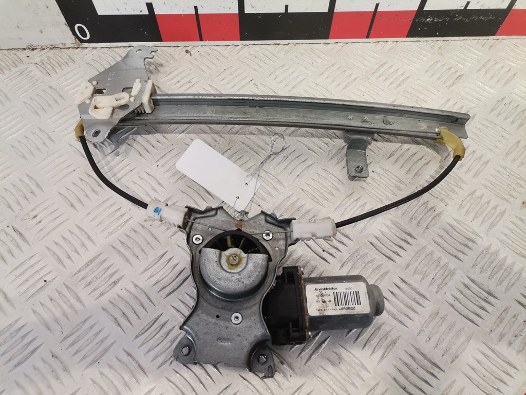 Стеклоподъемник задний правый NISSAN Almera Tino 2000-2006