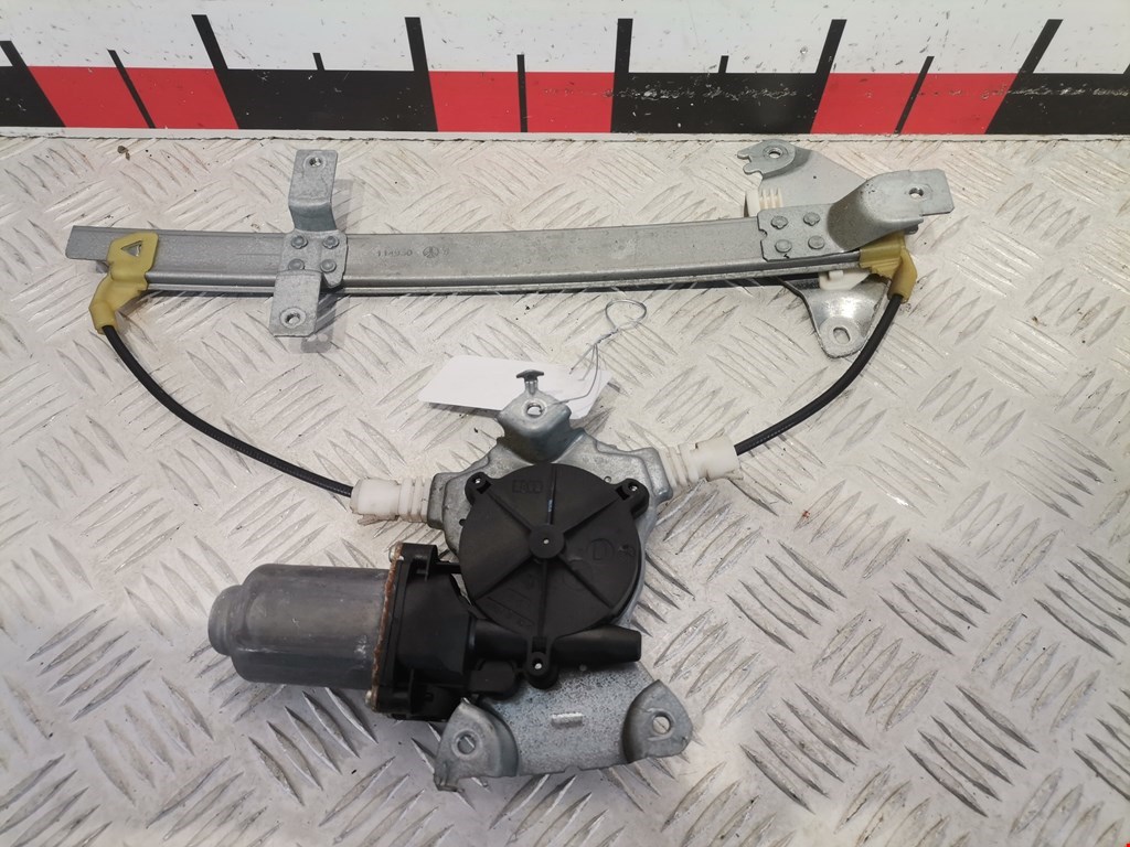 Стеклоподъемник задний правый NISSAN Almera Tino 2000-2006