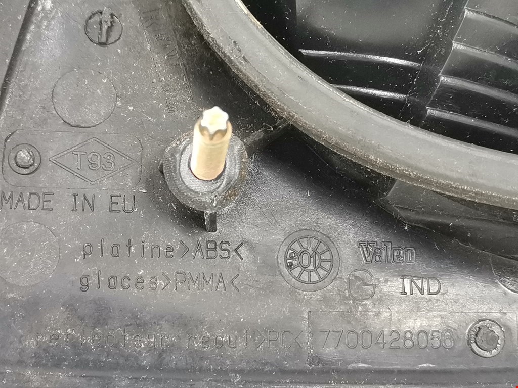 Фонарь задний левый RENAULT Megane I 1996-2002