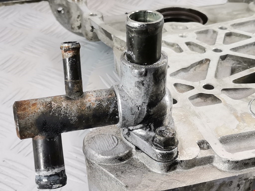 Крышка двигателя передняя HYUNDAI Terracan 2001-2006