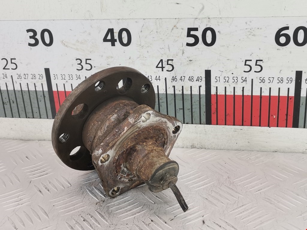 Ступица задняя левая AUDI A6 C5 1997-2004