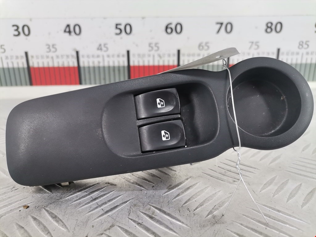 Блок управления стеклоподъемниками RENAULT Modus 2004-2012