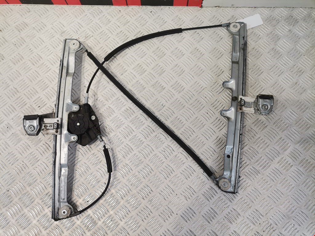 Стеклоподъемник передний левый MITSUBISHI Colt Z3 2003-2012