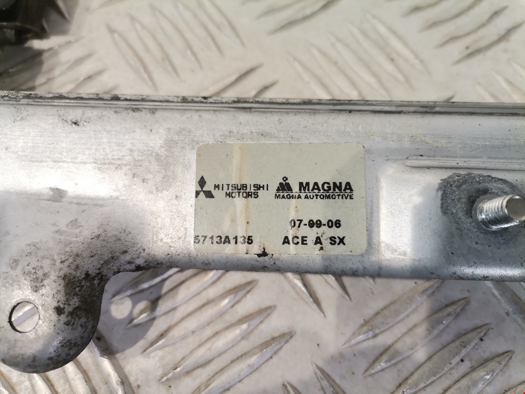 Стеклоподъемник передний левый MITSUBISHI Colt Z3 2003-2012