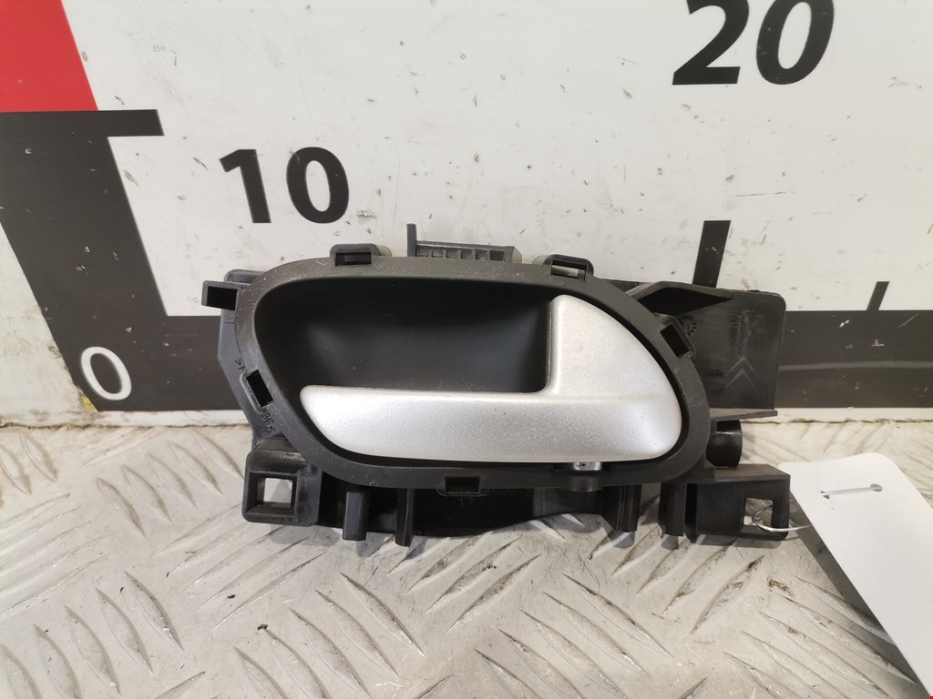 Ручка дверная передняя внутренняя правая PEUGEOT 207 2006-2015