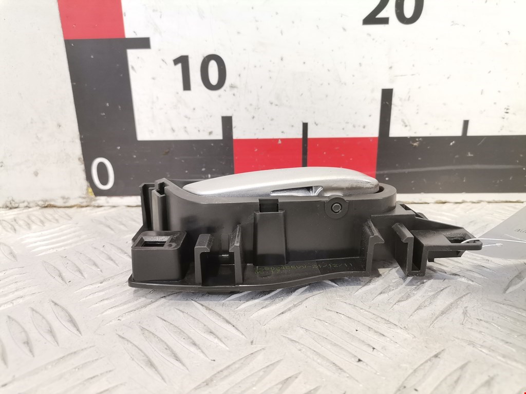 Ручка дверная передняя внутренняя правая PEUGEOT 207 2006-2015