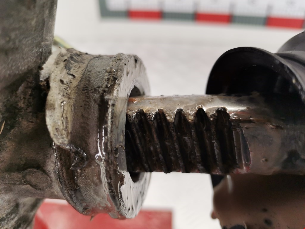 Рейка рулевая KIA Carens 1999-2002