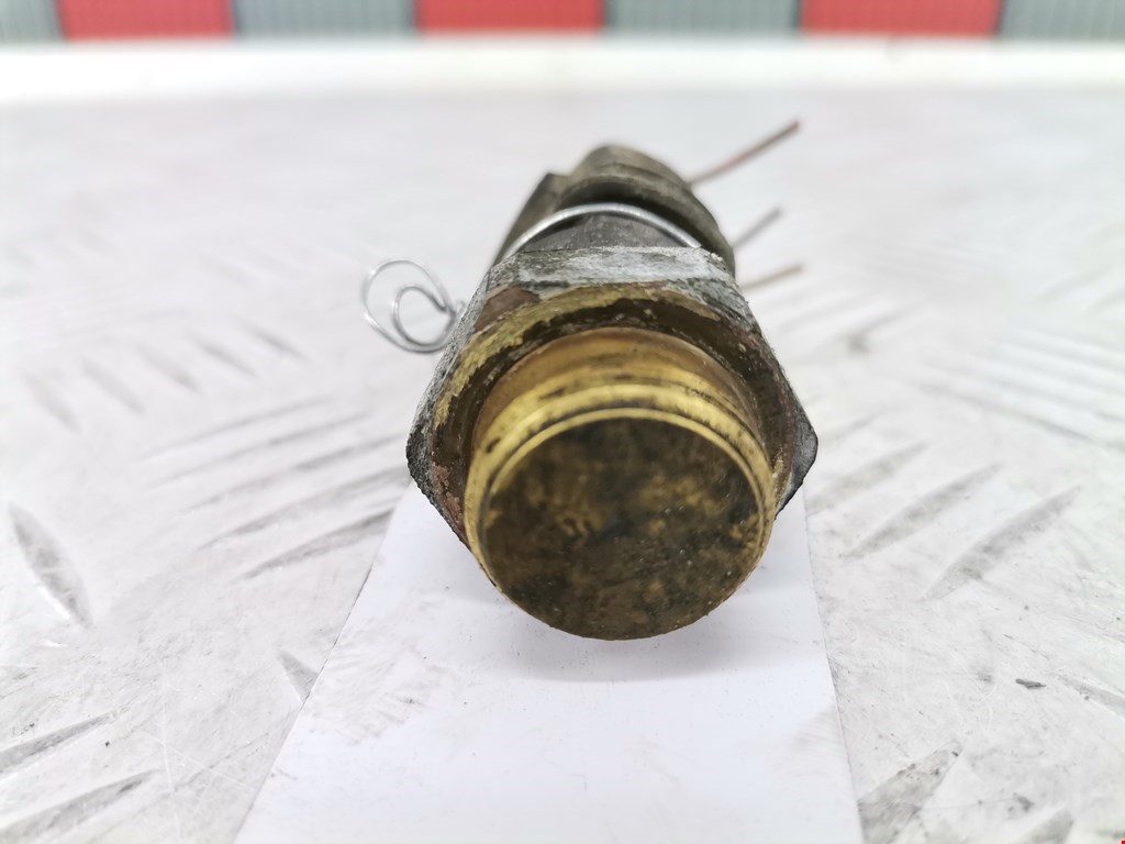 Датчик температуры (охлаждающей жидкости) VOLKSWAGEN Passat B5 1997-2005