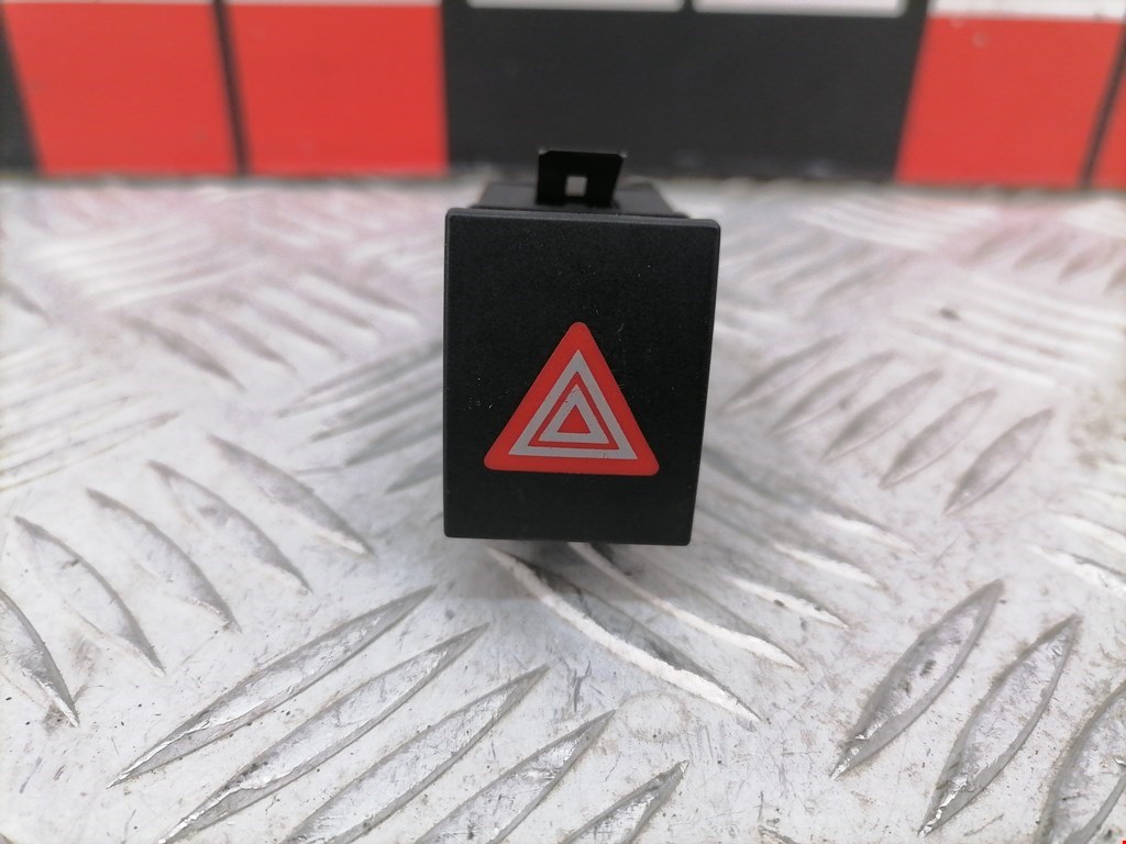 Кнопка аварийной сигнализации (аварийки) VOLKSWAGEN Polo IV 2001-2009