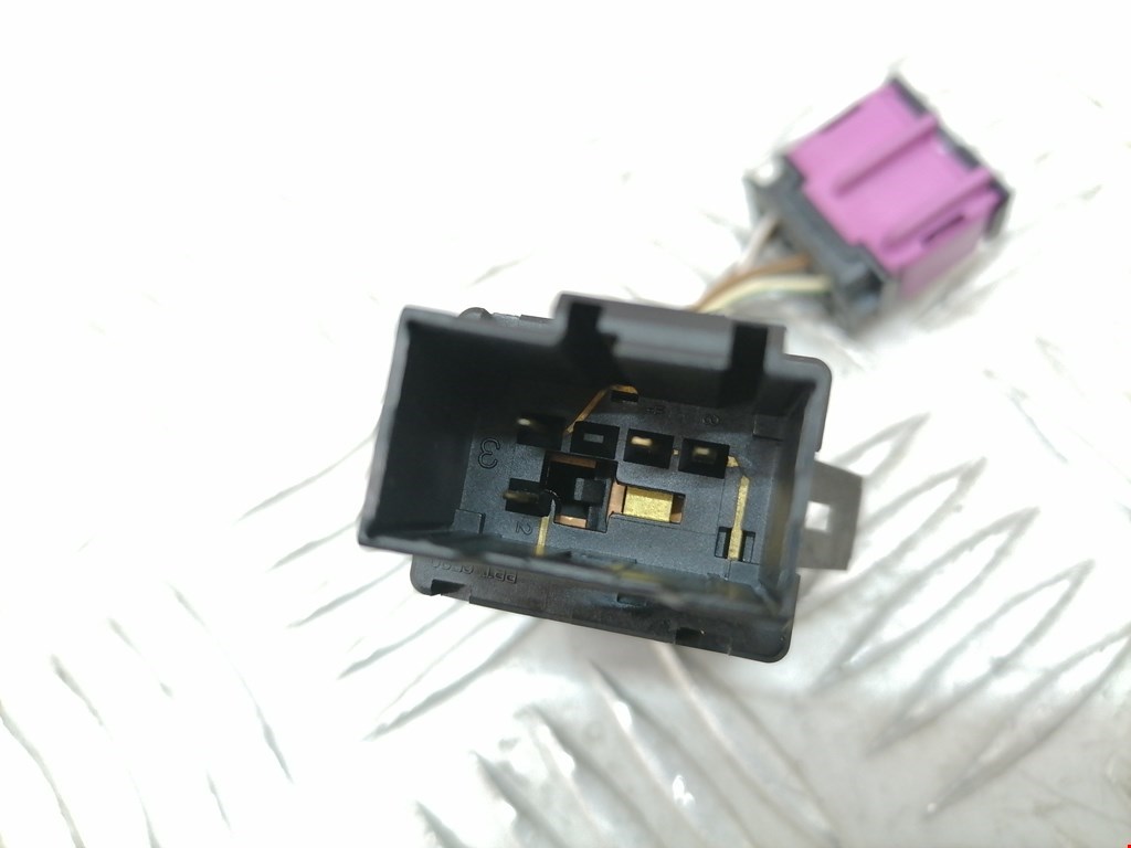 Кнопка аварийной сигнализации (аварийки) VOLKSWAGEN Polo IV 2001-2009