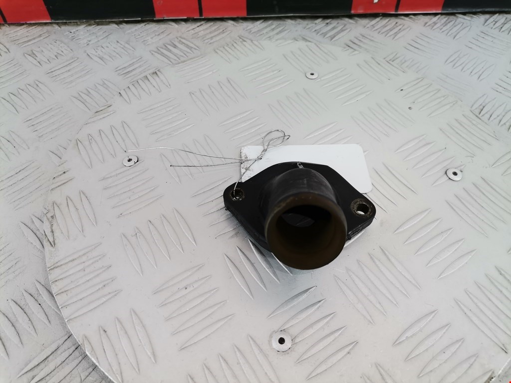 Корпус термостата AUDI A4 B5 1995-2001